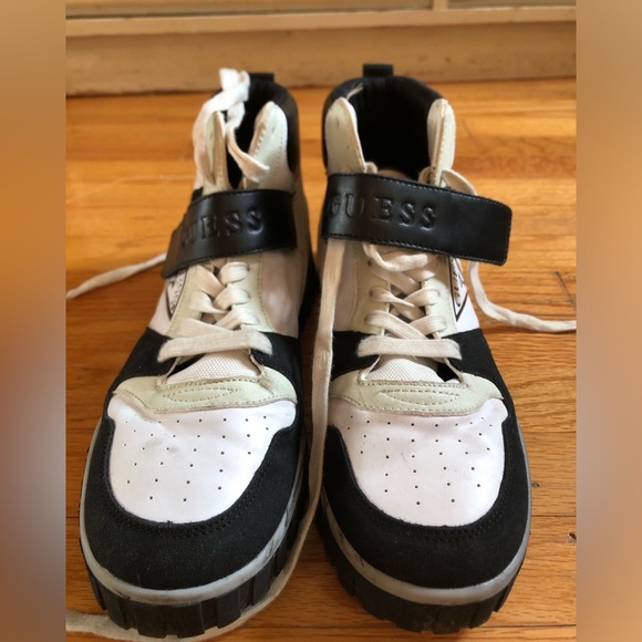 Men’s Guess Shoes - Picture 3 of 6